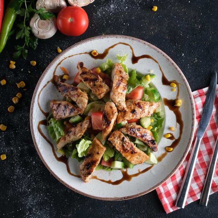Tavuklu Sezar Salata